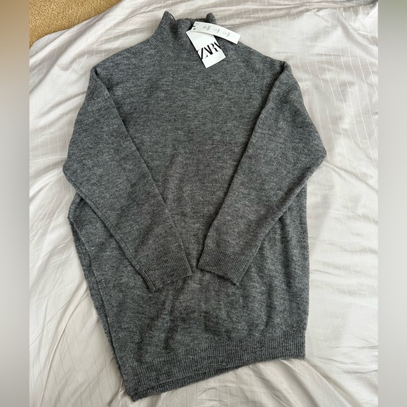 Zara Sweaters - Zara Gray Turtleneck Sweater